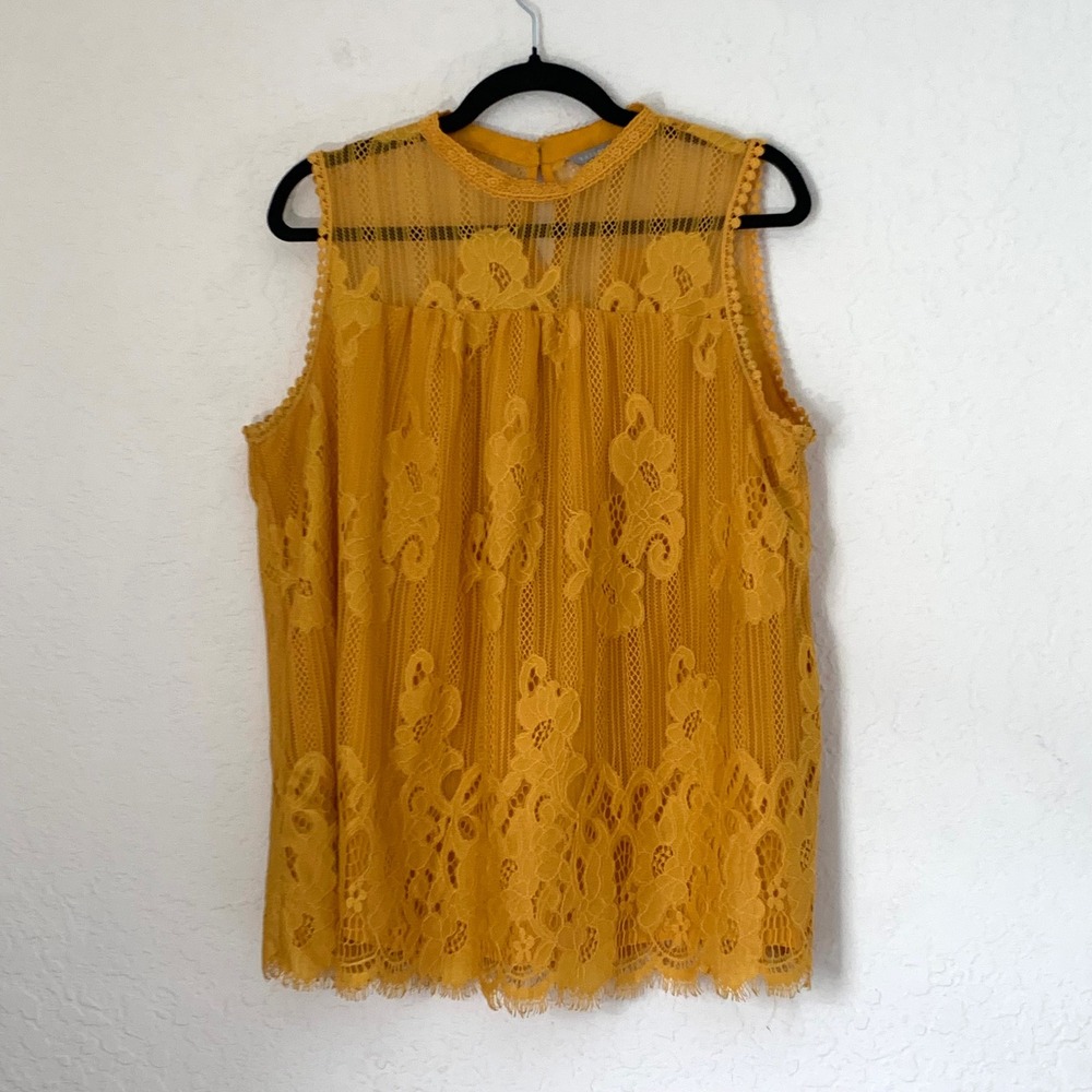 Valerie Stevens Blouse‎ L Mustard Yellow Floral Lace Sleeveless High Neck Twee
